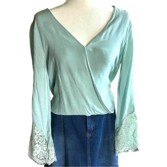 Chelsea & Violet Tops - Chelsea & Violet Faux Wrap V-neck Top-Lace Bell Sleeves -Size Medium- Mint Green